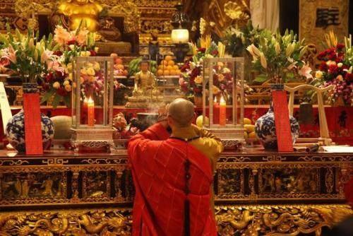 ”我们不光要戒色，更要修行修心忏悔自己做的错事，忏悔改过