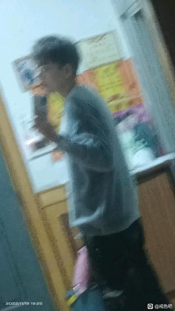 ”不记得第一次手y是什么时候了，甚至是无记忆的幼儿时期