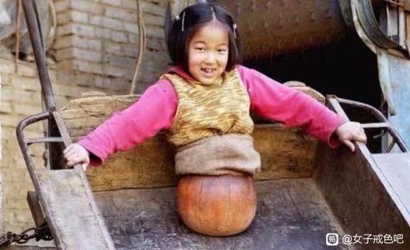 ”山间的百合花