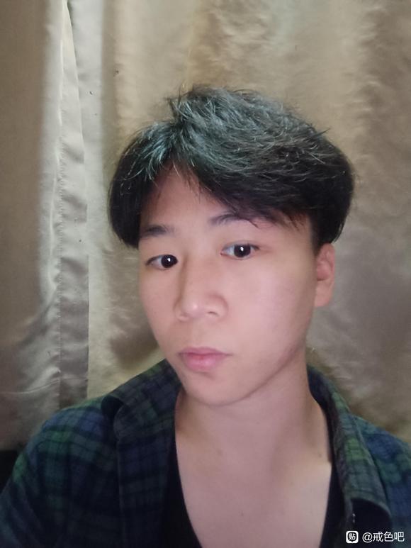 ”戒色1年的样貌前后变化