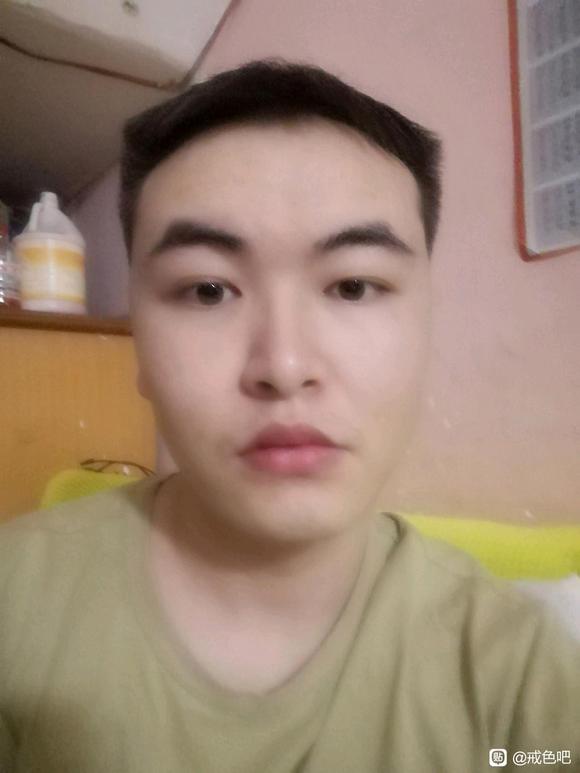 ”还记得以前那个别人家的英俊后生仔吗