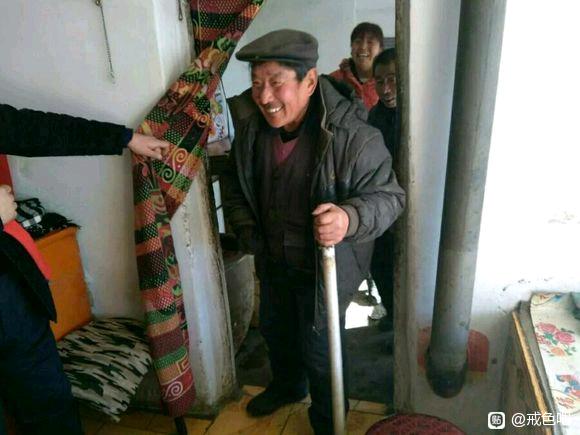 ”戒色99天对比照（前一张戒色前，后一张戒色后）