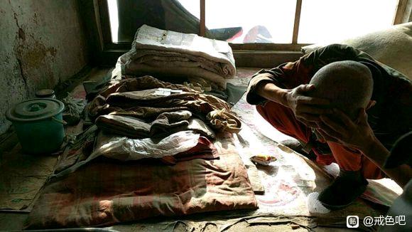 ”戒色99天对比照（前一张戒色前，后一张戒色后）