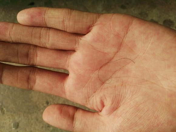 ”有没有戒色后头发变直变柔顺的？