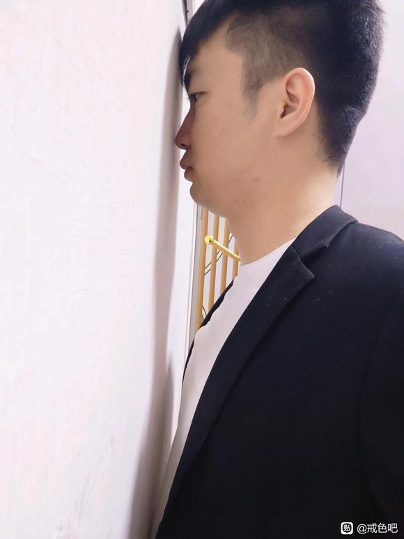 ”破功的代价！面壁思过2小时+禁食一日三餐