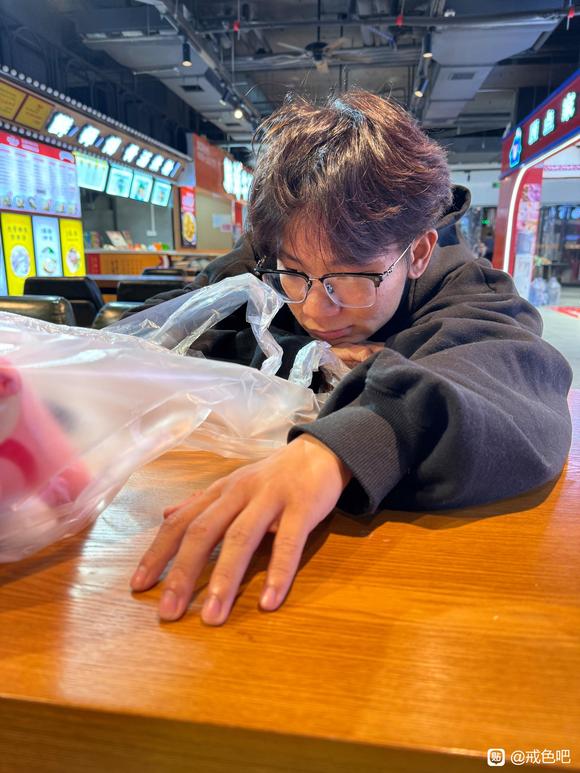 ”我这样看着虚吗