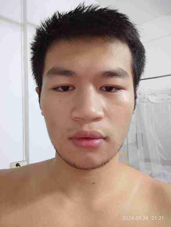 ”戒色第二天兄弟为我加油