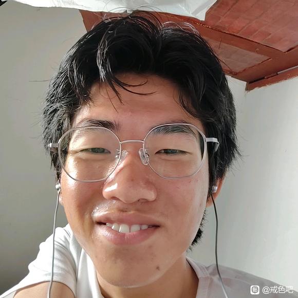 ”#微信看病卖药是假的#你们觉得女生会跟照片里这个人做朋友吗看见这个人第一印象是什么样